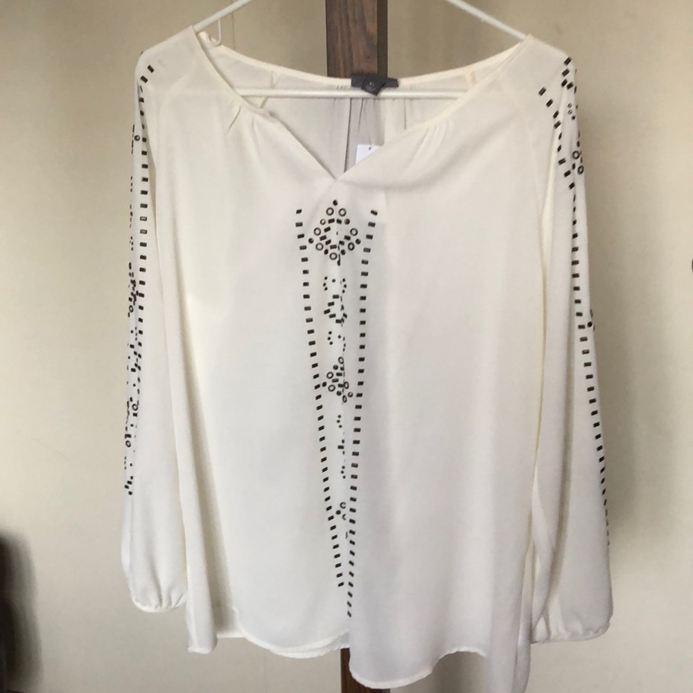Roz & Ali Cream Colored Blouse